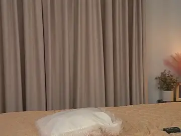 Stripchat Live Sex of Alyonaqueen_