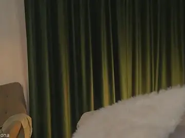 Stripchat Live Porn of Alyonaqueen_