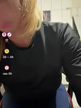 Stripchat Adult Webcam of RAIRAsexy