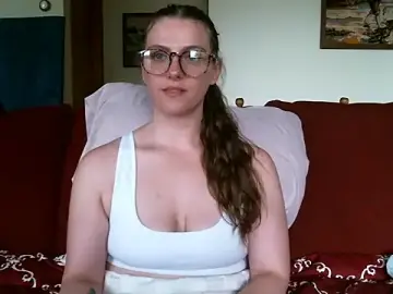 Stripchat Adult Video Chat of katie_kitten38