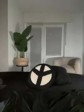 Stripchat Sex Cam of Lena_Blom