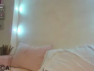 Stripchat Sex Cam of Ruth_Oliver