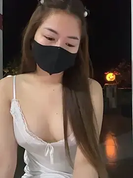 Stripchat Free Live Porn of BabyThree_