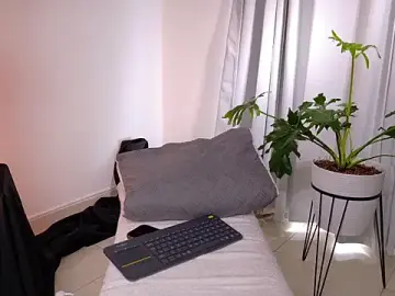 Stripchat Free Live Porn of Mia_Benett_