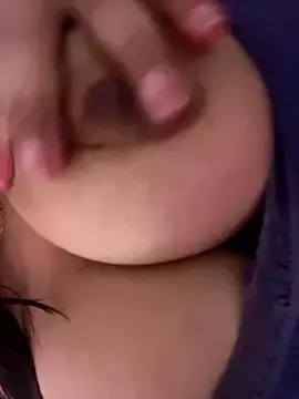 Stripchat Live Sex Cam of izanmiller2001