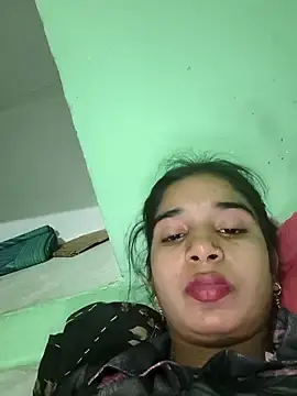 Stripchat Sex Cam of Cute-Natashaa