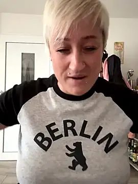 Stripchat Sex Cam of Rozendefotz