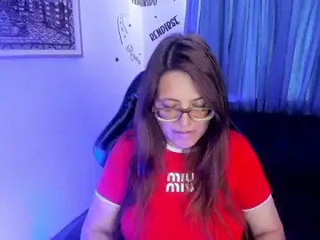 Stripchat Live Sex Cam of Ivette_Shaira