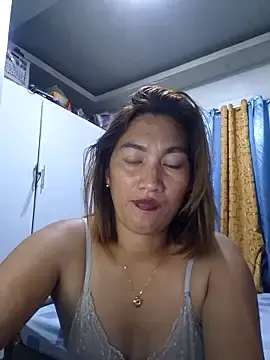 Stripchat Live Sex Cam of lustlushlady6