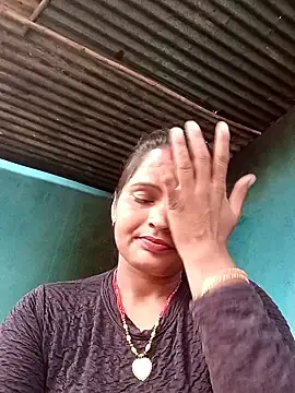 Stripchat Sex Cam of Divya_hot88