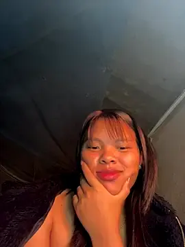 Stripchat Free Porn Cam of hello-cute