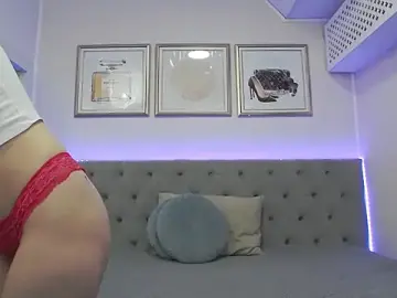 Stripchat Watch Live Sex Cams of EllaMilf_
