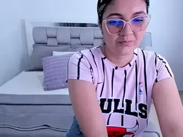 Stripchat Live Sex of Camilaa_bueno