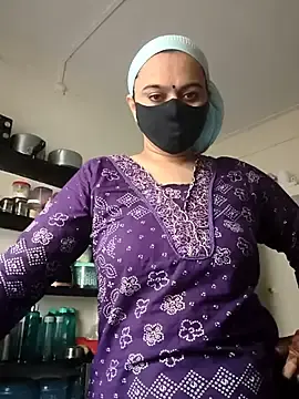 Stripchat Nude Webcam of spasyQueen69