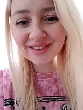 Stripchat Live Sex Cam of LadyLolyPop_