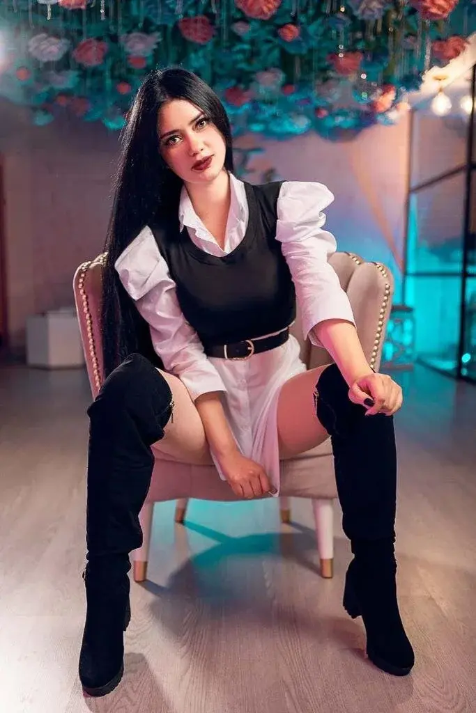 carlie_mayer_v