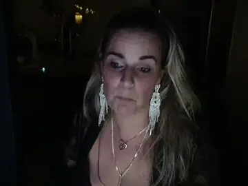 Stripchat Free Porn Cam of MystiqueMaven