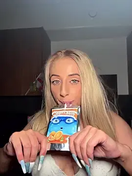Stripchat Live Sex of Strongqueen