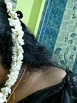 Stripchat Live Sex Cam of Tamil_Mithra