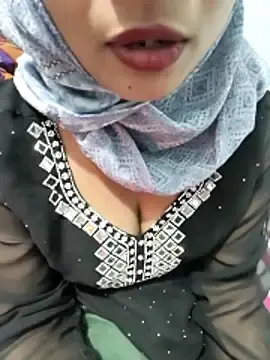 Stripchat Best live sex cam show of Cute_Ma-y-ra