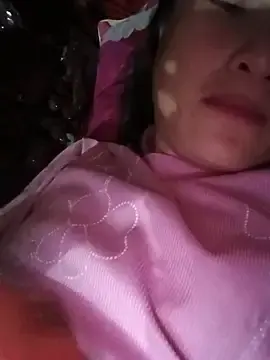 Stripchat Live Sex Cam of Yuzi-i