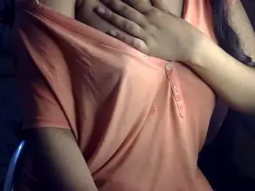 Stripchat Free Live Porn of SiaraSiyA