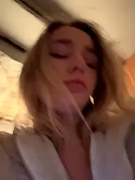 Stripchat Live Sex Cam of SSSATIVA_model