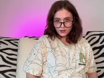 Stripchat Live Sex Cam of Diana_Flower