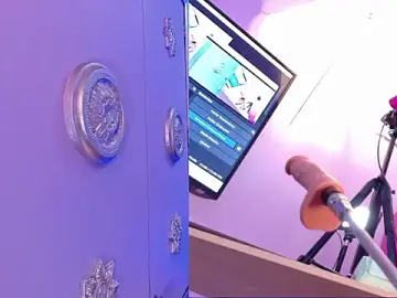 Stripchat Free Porn Cam of LavaGrirl