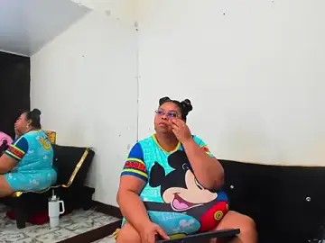 Stripchat Live Sex Cam of Lynn_Jones