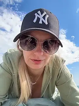 Stripchat Sex Cam of Betsy