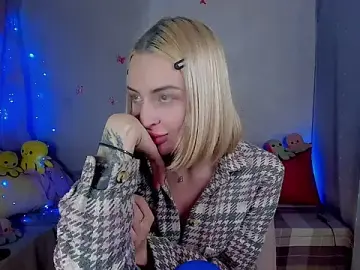 Stripchat Nude Webcam of YourLizzyDoll