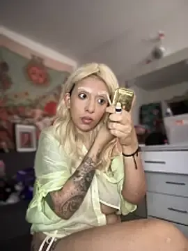 Stripchat Best Webcam of kiaraglam2