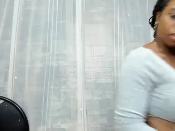 Stripchat Live Sex Cam of KatieGomez