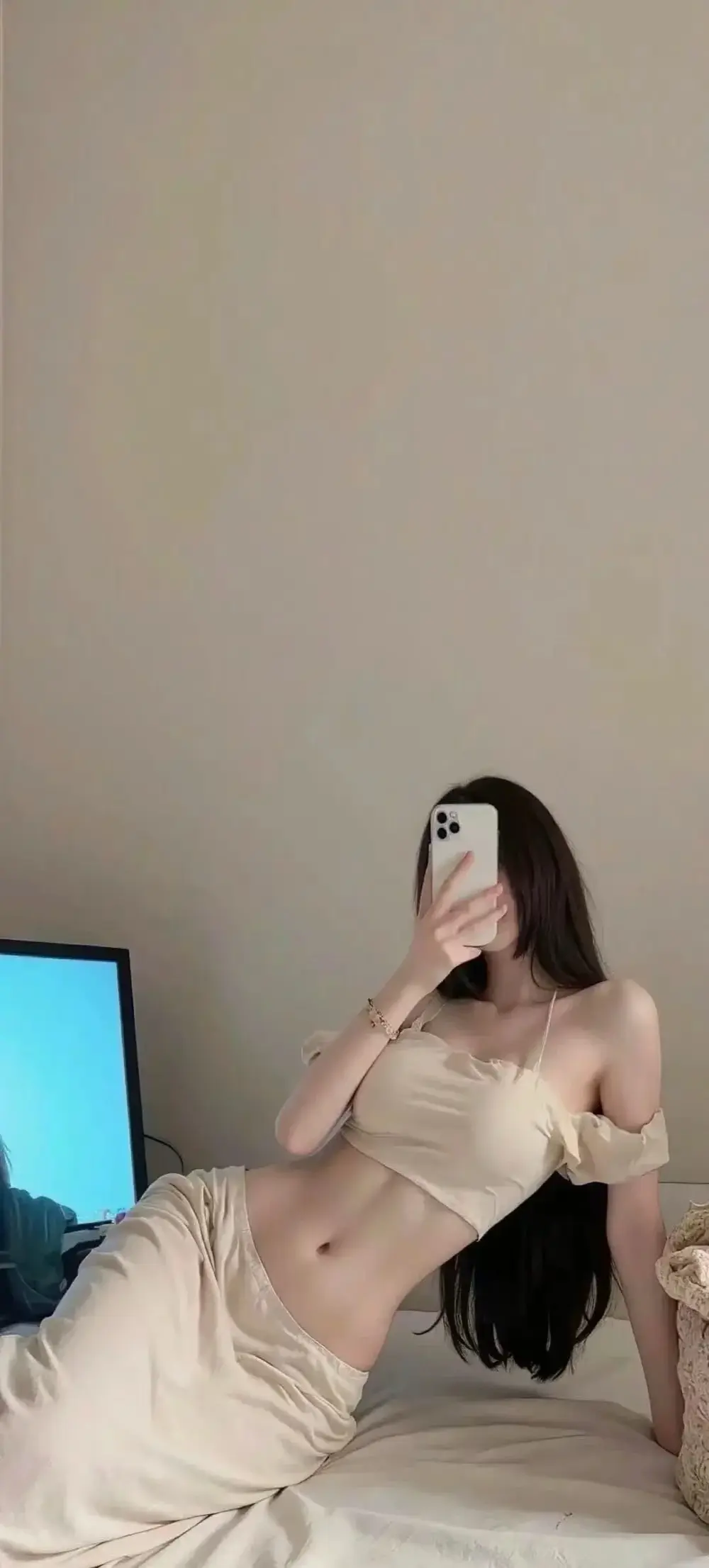 Ella-001