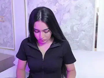 Stripchat Live Sex Cam of elara_bloom_