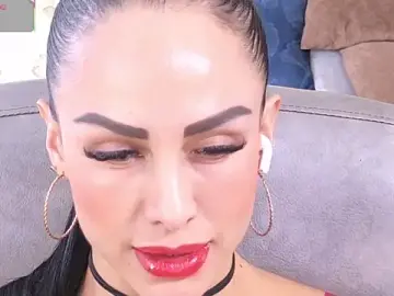 Stripchat Live Sex Cam of _angelina_class_7