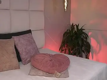 Stripchat Free Live Porn of SaraMonroe1