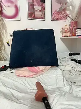 Stripchat Sex Cam of halana_squirts