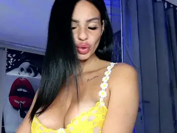 Stripchat Free Porn Cam of Elle_Vie