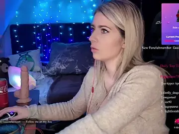 Stripchat Adult Webcam of Lisaonthemoon