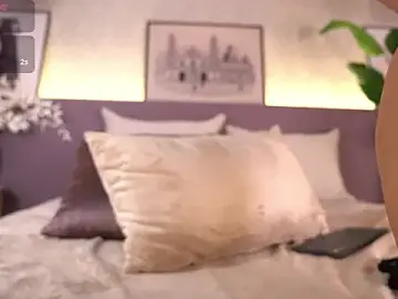 Stripchat Live Sex Cam of ElleDiane