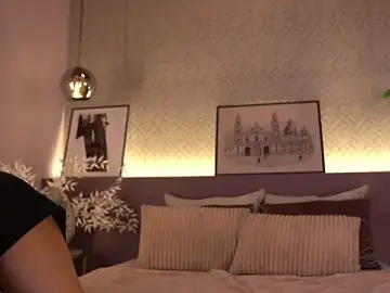 Stripchat Free Porn Cam of ElleDiane