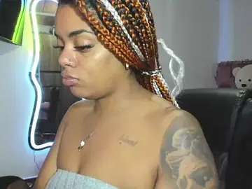 Stripchat Sex Cam of ladyrd1