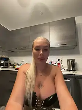 Stripchat Watch Live Sex Cams of Karen_Luxe