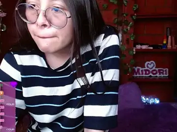 Stripchat Adult Webcam of MidoriQuiinn