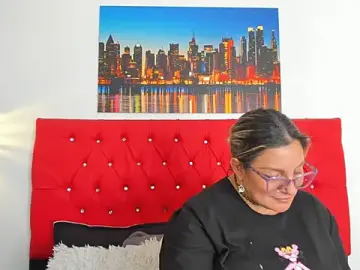 Stripchat Best live sex cam show of carolinacrus01