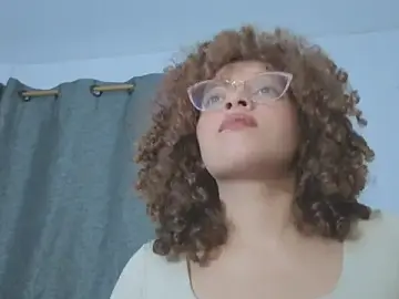 Stripchat Sex Cam of Ada_gales_