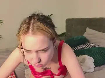 Stripchat Nude Webcam of Oksi_Koxy