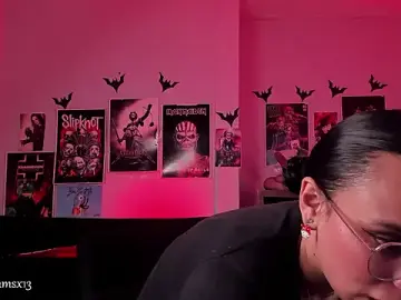 Stripchat Adult Webcam of lilith-deveraux